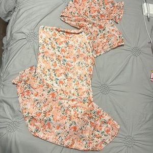 Pink Lilly; pink floral patterned crop top; size L
